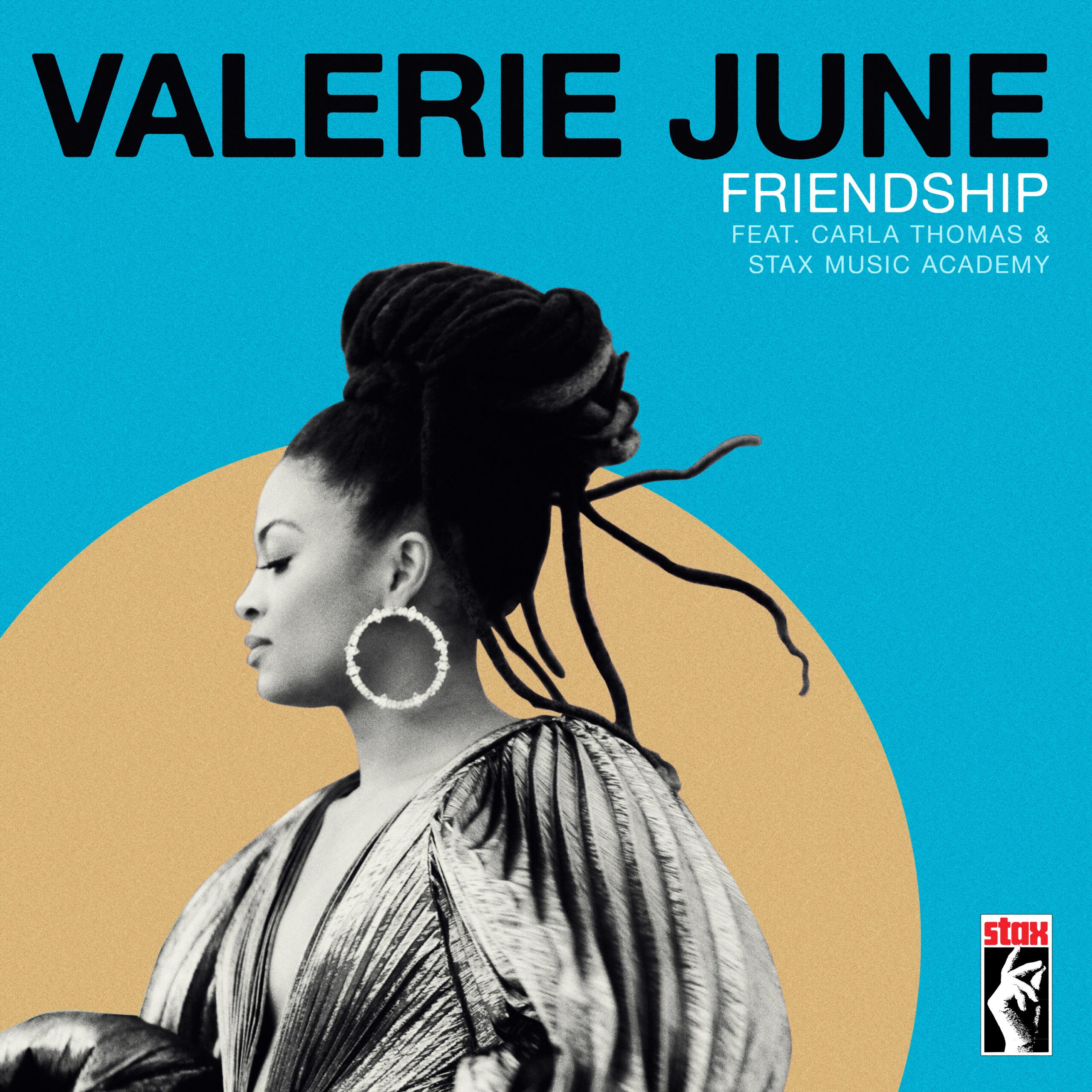 Valerie June Shares The Luminous Pop-Soul Gem « Friendship » (Ft. Carla Thomas And Stax Music Academy)